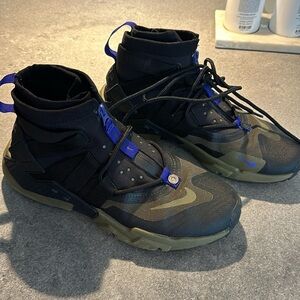 Nike Hirrache gripp in nearly new shape.